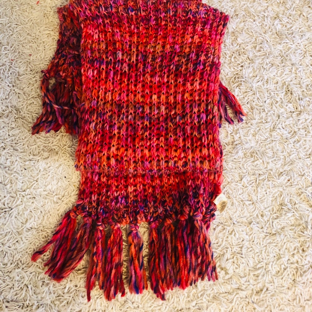 Large Urban Outfitters knitted scarf